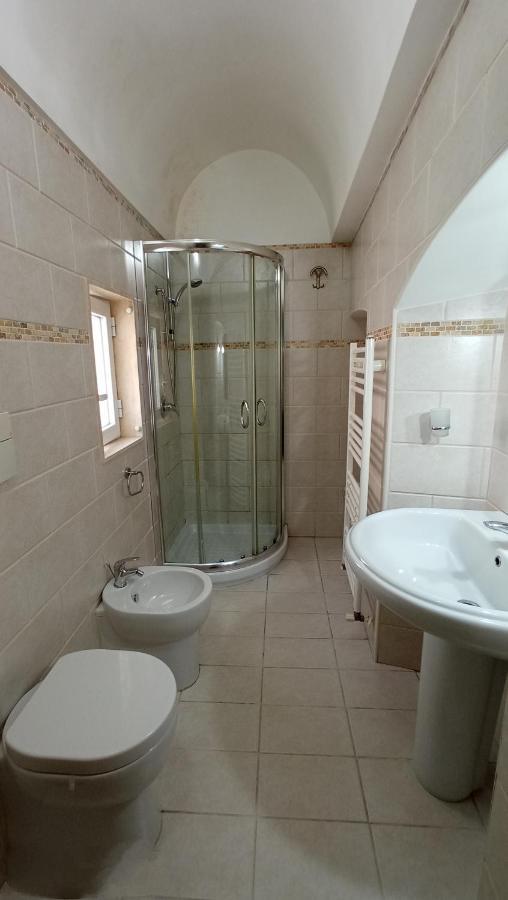 Palazzo Saraceno Apartment-Taras Таранто Экстерьер фото